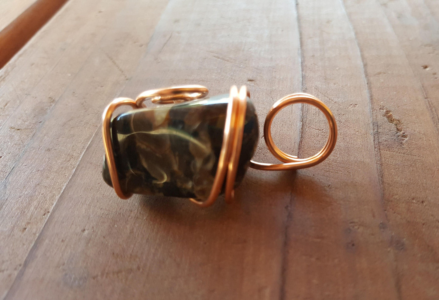 Pure Copper Twisted Wire Pendant Wrapped Wire Black Gray White Turritella Fossil Shell Agate