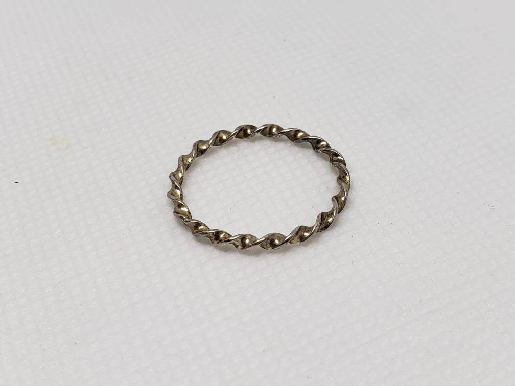 Sterling Silver Flat Twist Wire Standard Band Ring Size 8.75 Simple and Elegant